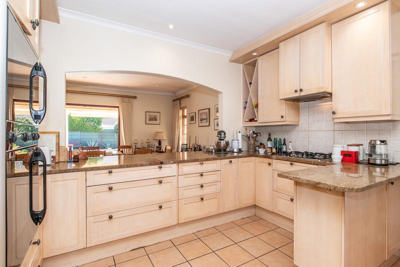 5 Bedroom Property for Sale in Tokai Western Cape